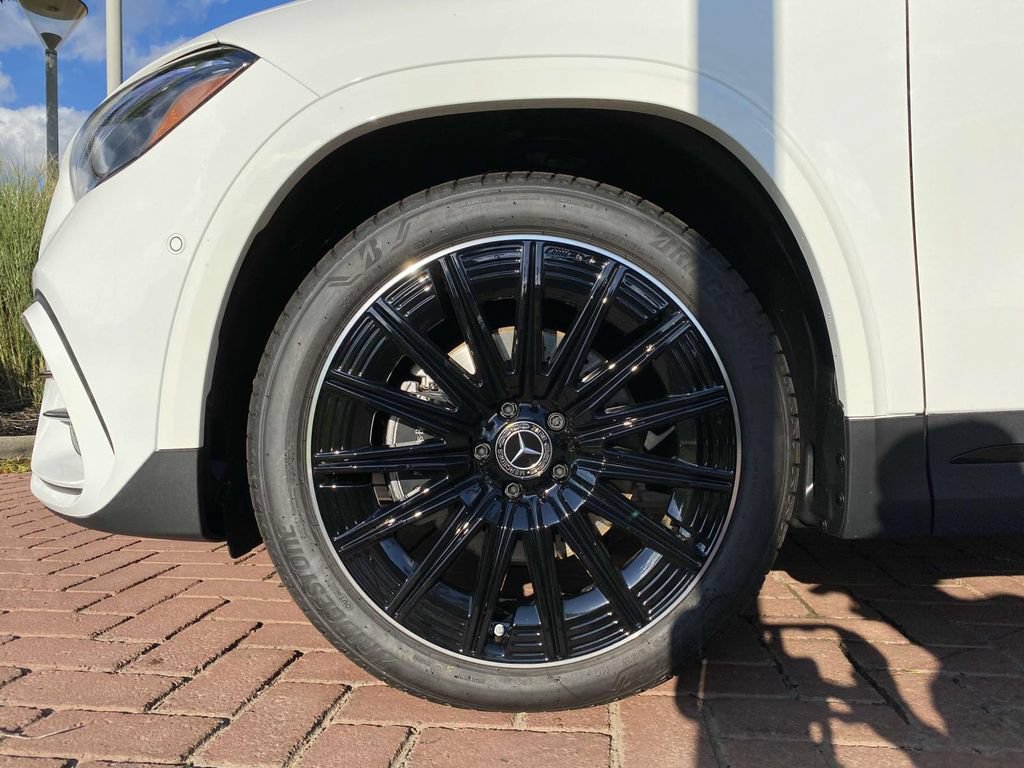 Certified 2025 Mercedes-Benz GLA 250 image 8