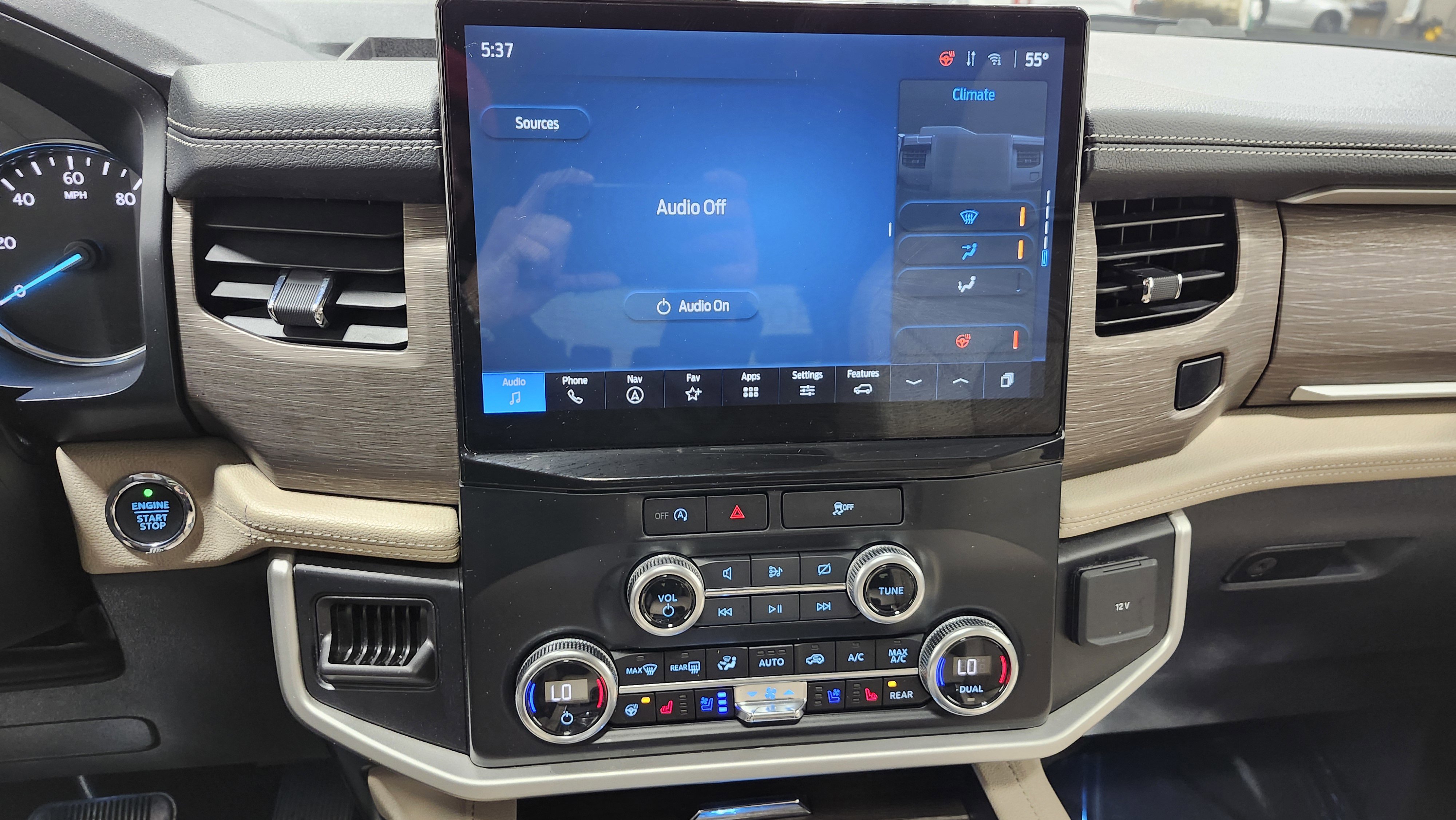 Used 2024 Ford Expedition Limited image 32