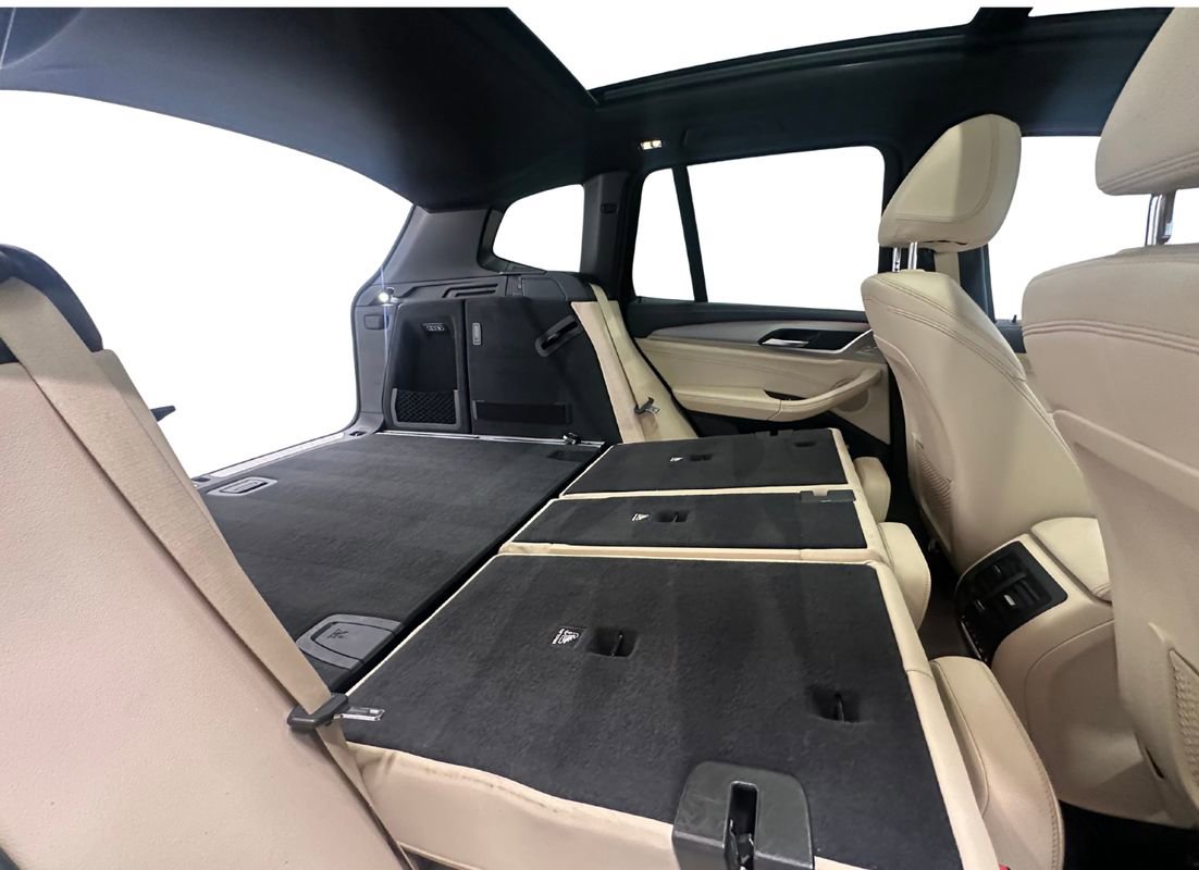 Used 2018 BMW X3 M40i w/ Premium Package image 17