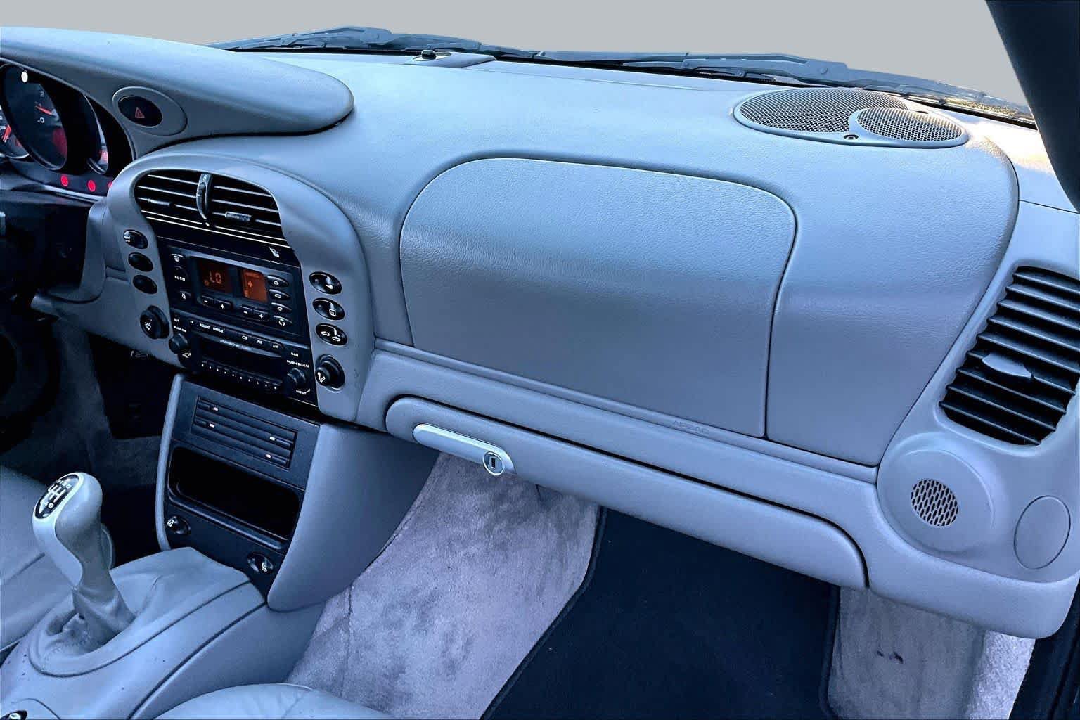 Used 2003 Porsche 911 Carrera RWD image 15