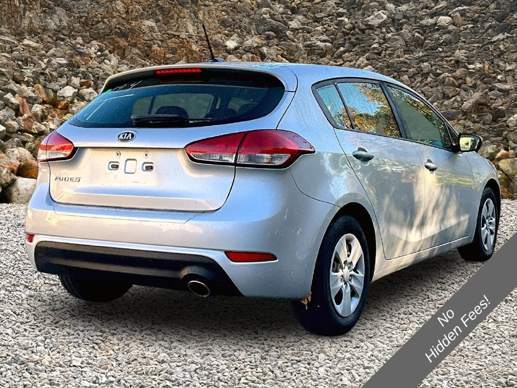 Used 2017 Kia Forte LX FWD image 2