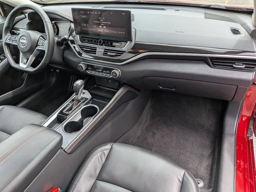 Used 2025 Nissan Altima 2.5 SR w/ SR Premium Package FWD image 26