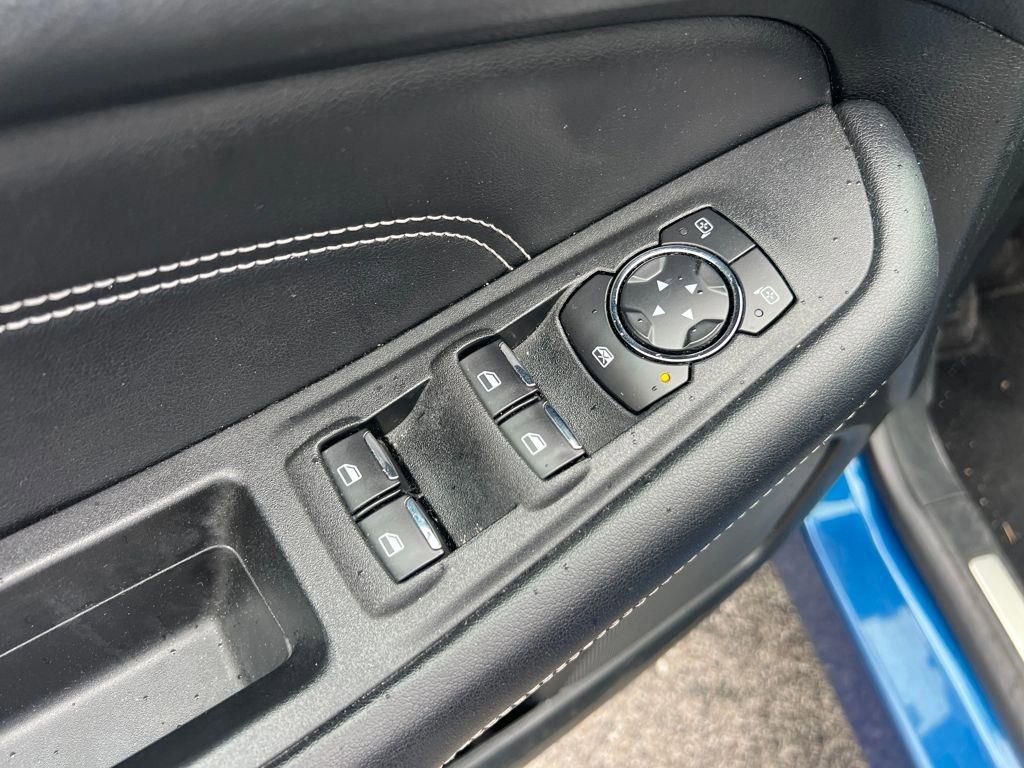 Used 2022 Ford Edge Titanium image 12