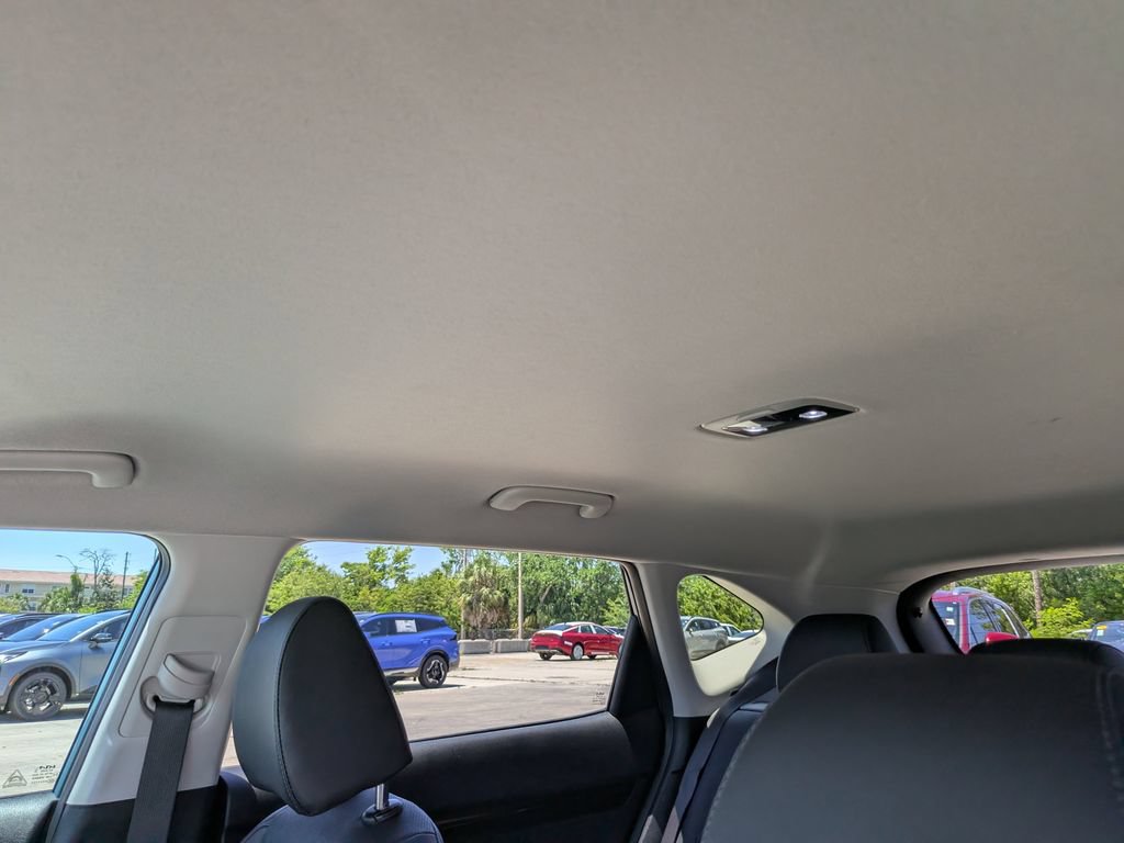 Certified 2025 Kia Seltos EX FWD image 21