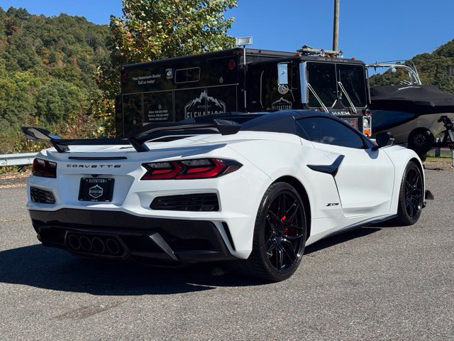 Used 2023 Chevrolet Corvette Z06 w/ Battery Protection Package RWD image 7