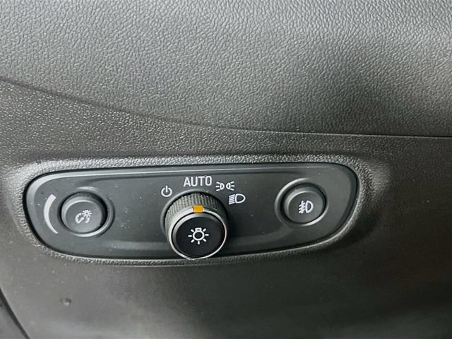 Used 2024 Chevrolet Equinox Premier FWD image 11