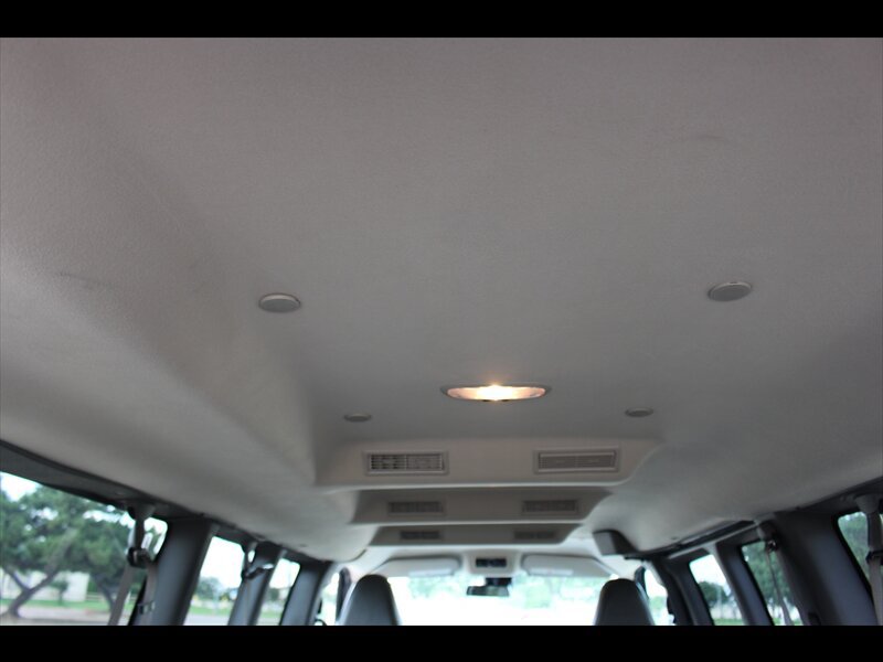 Used 2025 Chevrolet Express 3500 LT w/ LT Preferred Equipment Group RWD image 14