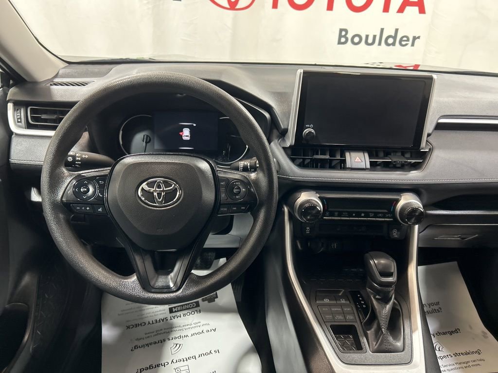 Used 2025 Toyota RAV4 XLE image 20