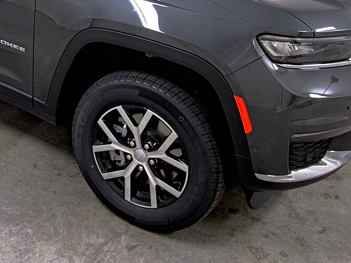 New 2025 Jeep Grand Cherokee L Limited w/ Luxury Tech Group II image 14