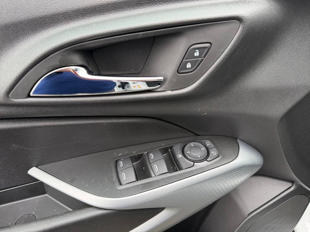New 2026 Chevrolet Trax RS w/ Driver Confidence Package FWD image 21