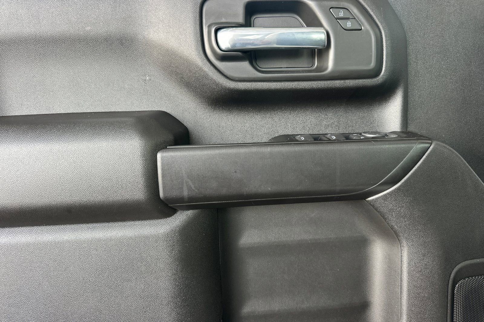 Used 2025 Chevrolet Silverado 2500 W/T w/ WT/CX Safety Package image 12