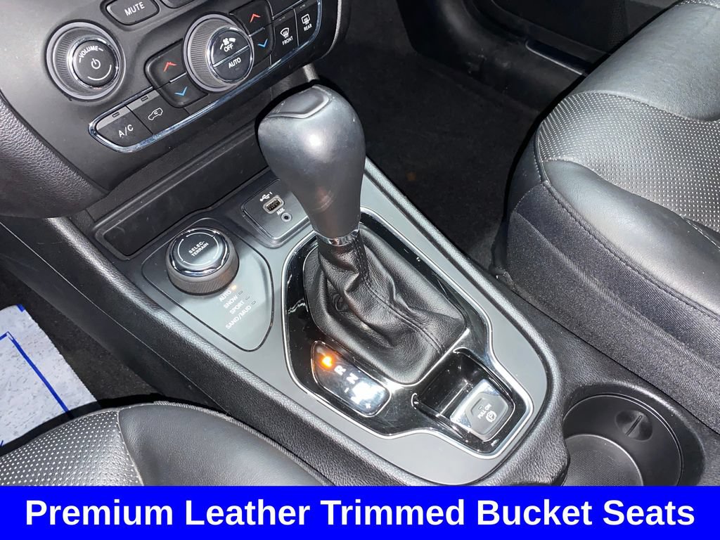 Used 2020 Jeep Cherokee Limited AWD/4WD image 21