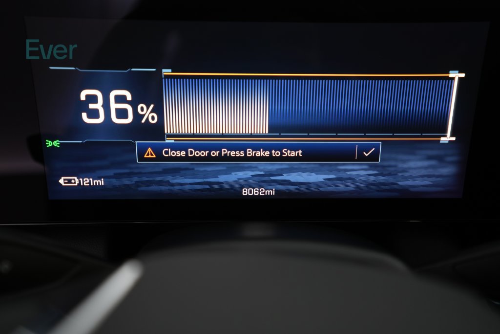 Used 2024 Chevrolet Equinox EV LT w/ LPO, Blackout Package FWD image 7