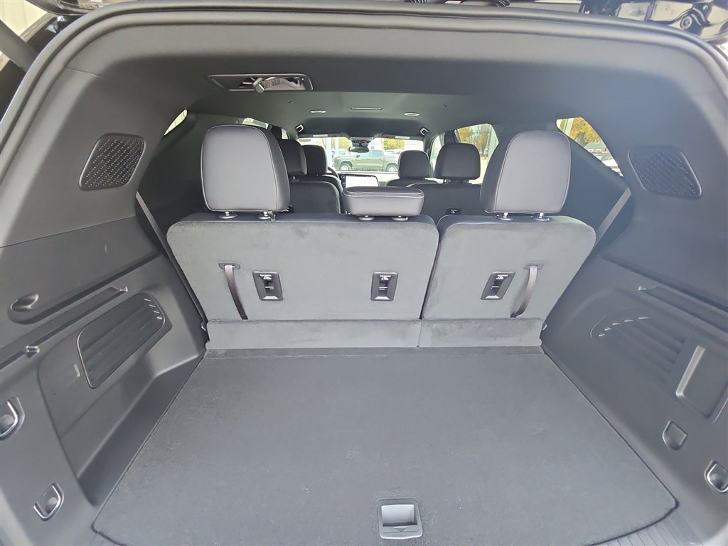 New 2026 Chevrolet Traverse LT image 25