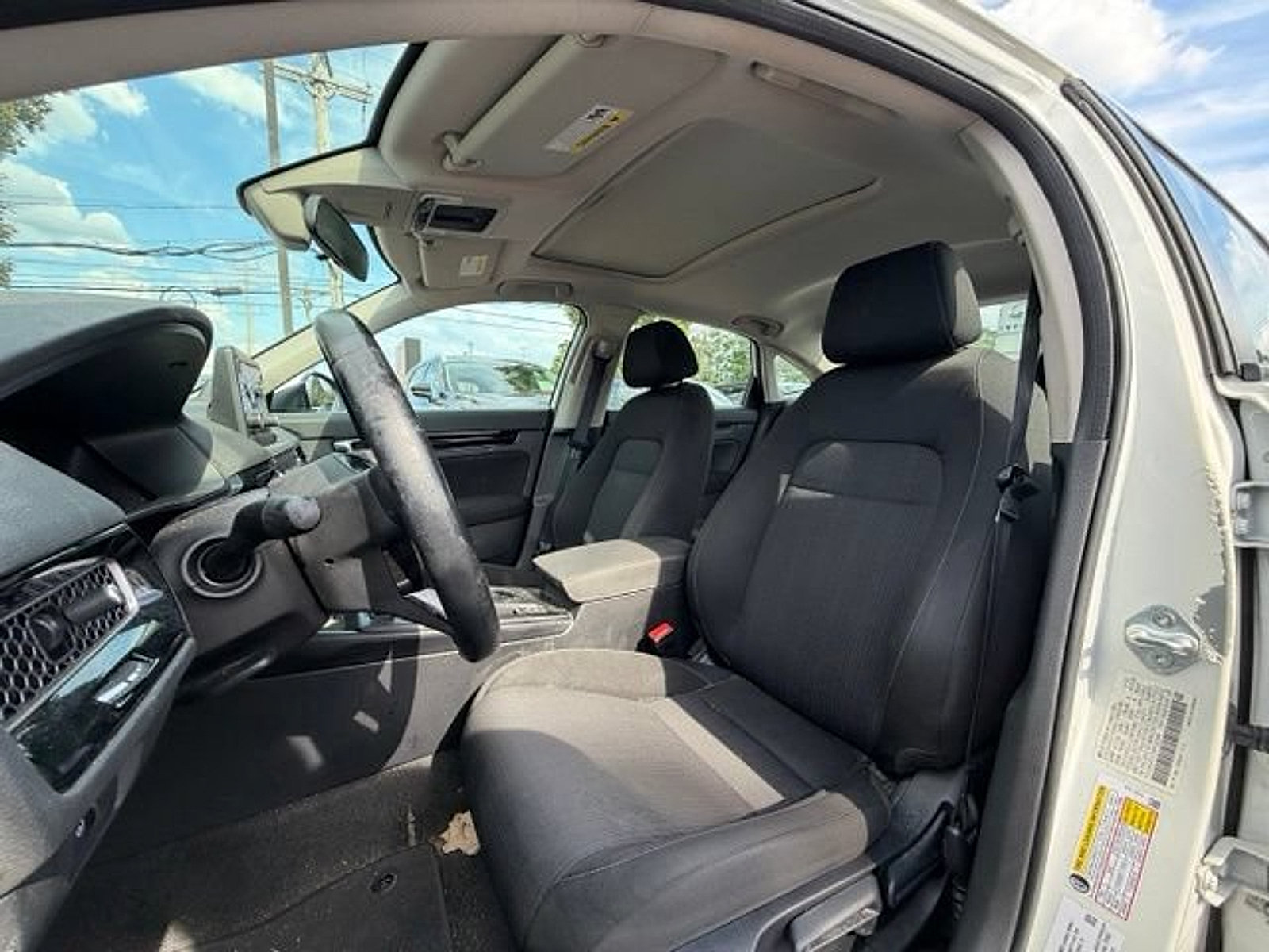 Used 2023 Honda Civic EX image 9