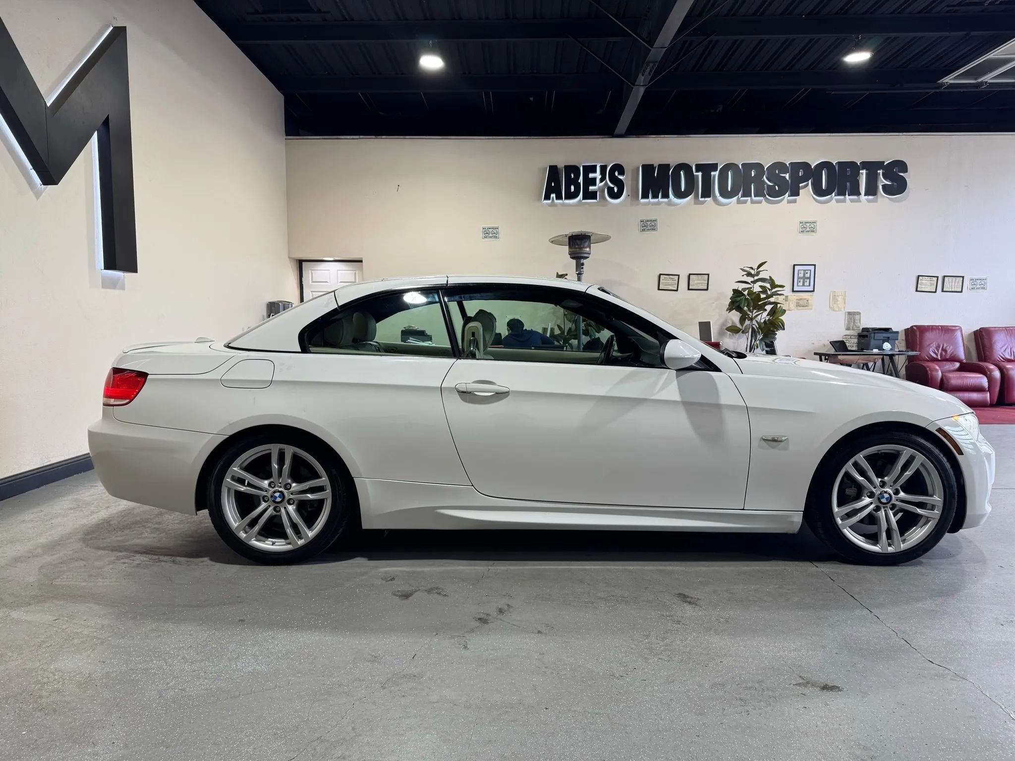 Used 2008 BMW 328i Convertible RWD image 4