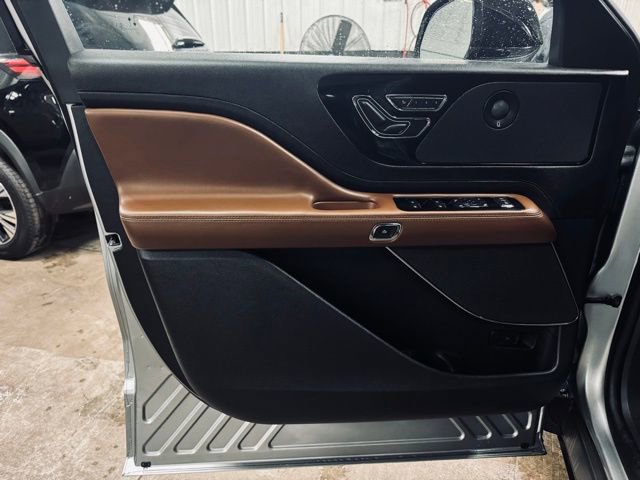 Certified 2024 Lincoln Aviator Reserve w/ Elements Package Plus image 15