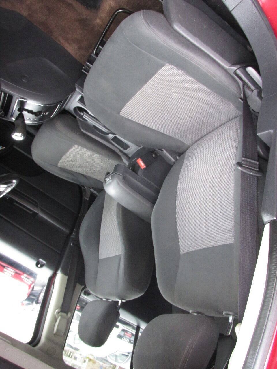 Used 2014 Jeep Patriot Latitude FWD image 29