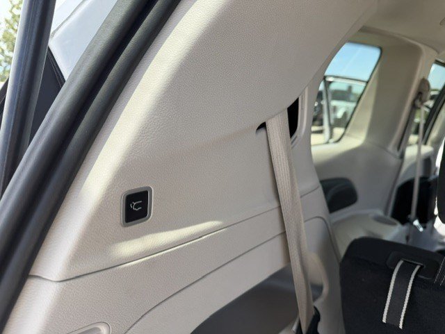 Used 2023 Chrysler Voyager LX FWD image 29