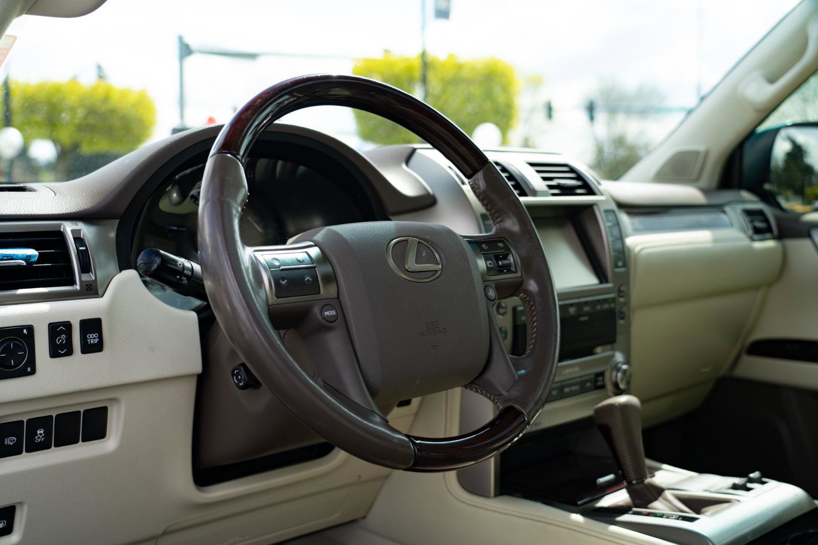 Used 2018 Lexus GX 460 Premium AWD/4WD image 16