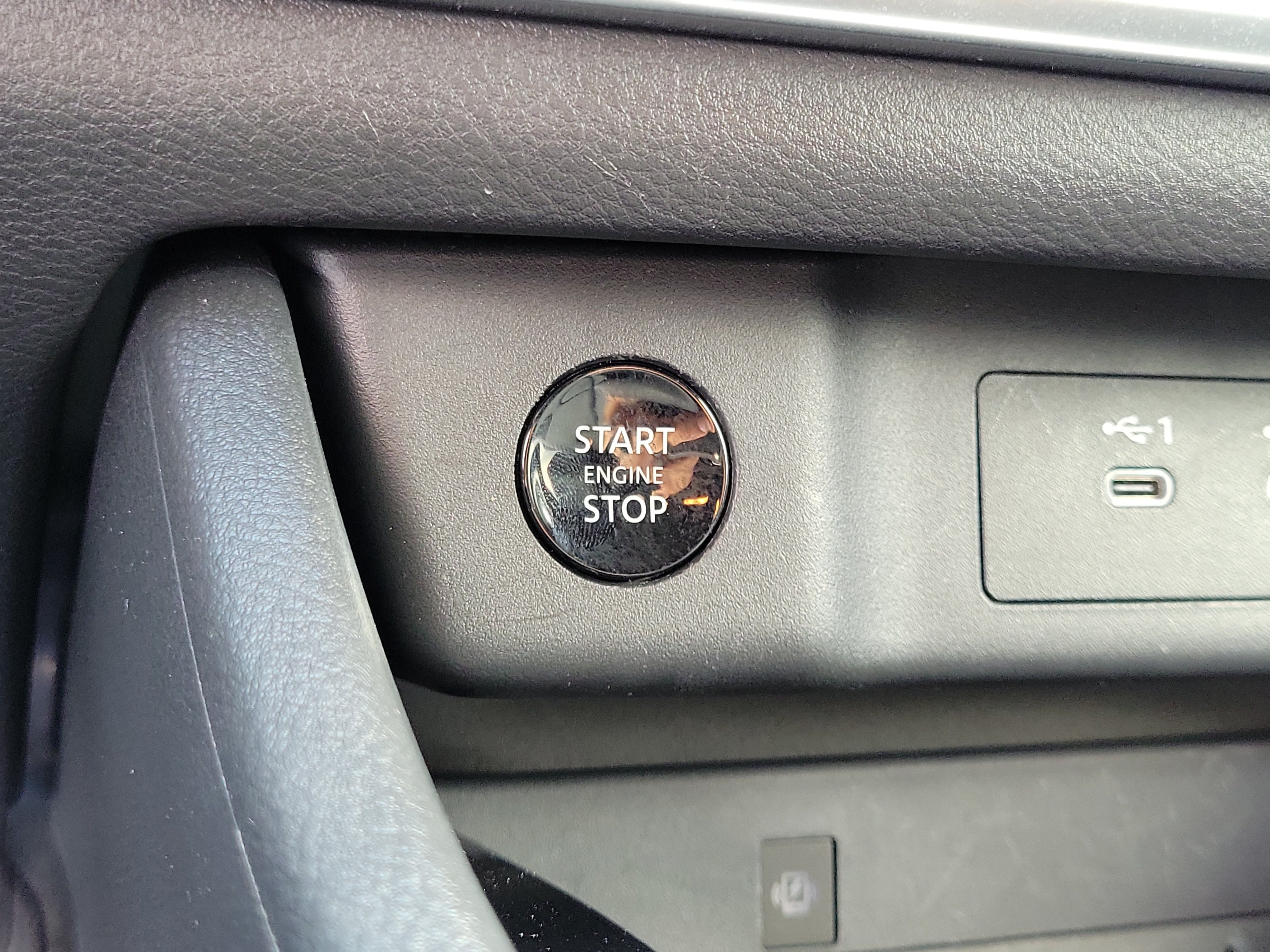 Used 2026 Nissan Rogue SL AWD/4WD image 28