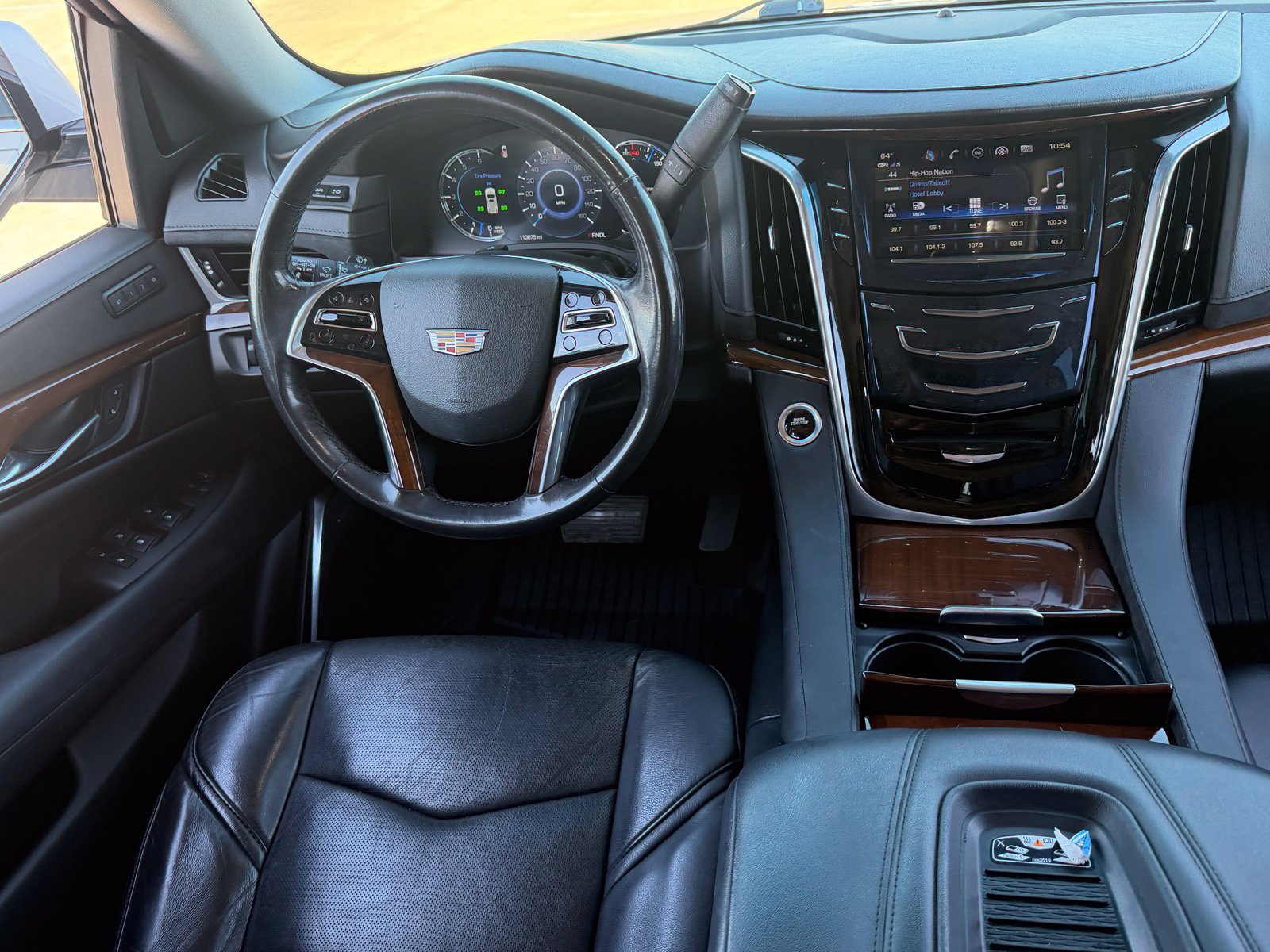 Used 2020 Cadillac Escalade Luxury RWD image 17