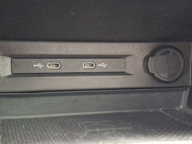 Certified 2023 Volkswagen Tiguan SE R-Line AWD/4WD image 24