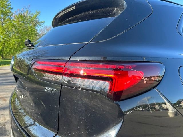 Used 2022 Buick Envision Essence w/ Technology Package I AWD/4WD image 26