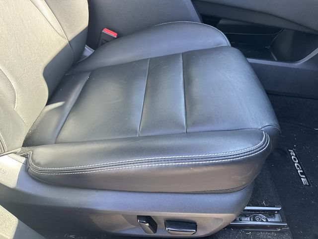 Used 2023 Nissan Rogue SL w/ SL Premium Package FWD image 16