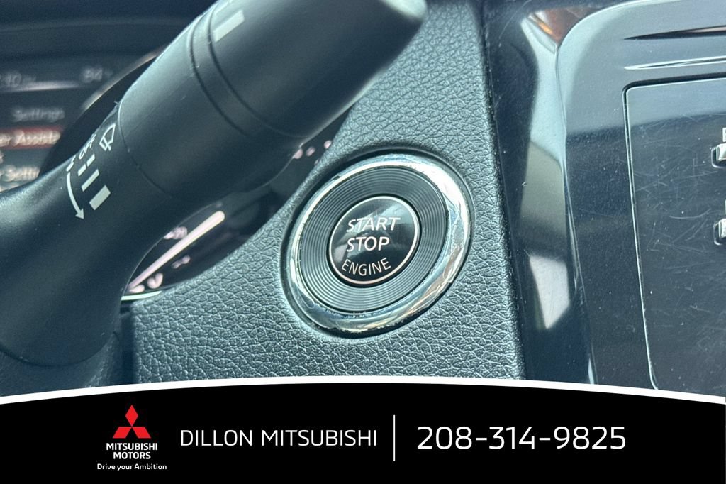 Used 2017 Nissan Rogue SV AWD/4WD image 22
