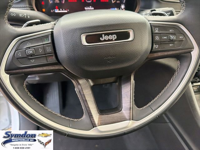 Used 2023 Jeep Grand Cherokee L Limited w/ Luxury Tech Group II image 11