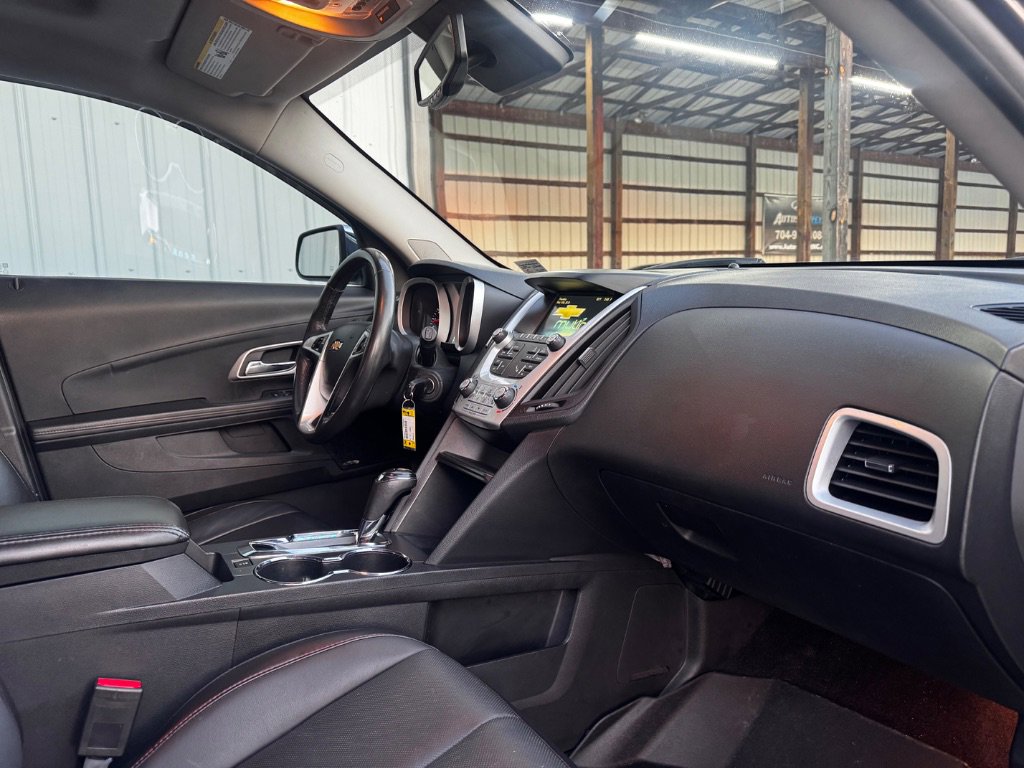 Used 2016 Chevrolet Equinox LTZ w/ Enhanced Convenience Package image 23