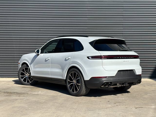 Used 2026 Porsche Cayenne AWD/4WD image 3