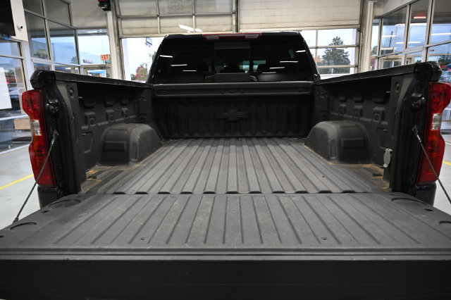 Used 2022 Chevrolet Silverado 1500 LT AWD/4WD image 7