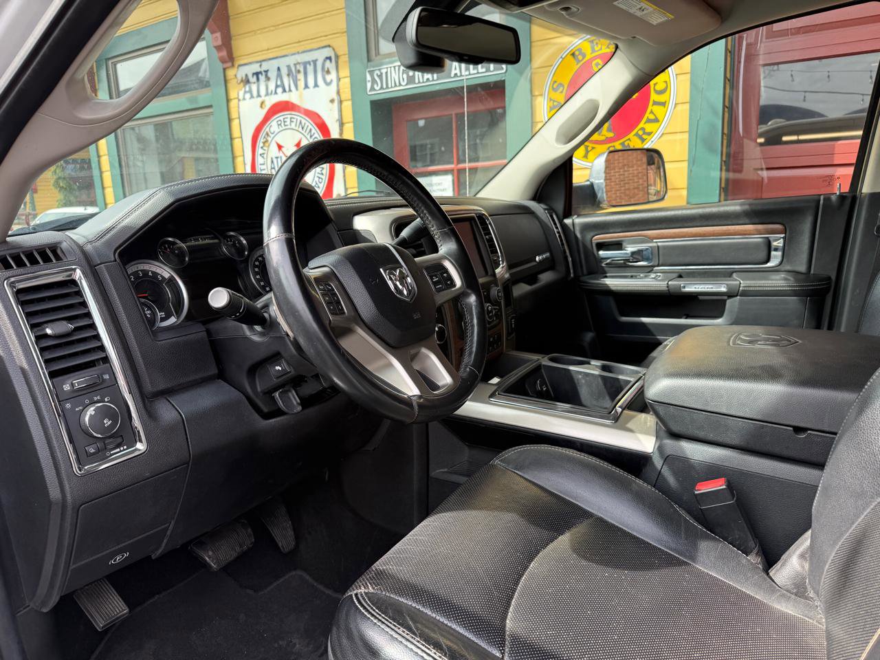 Used 2014 RAM 2500 Laramie w/ Convenience Group image 14