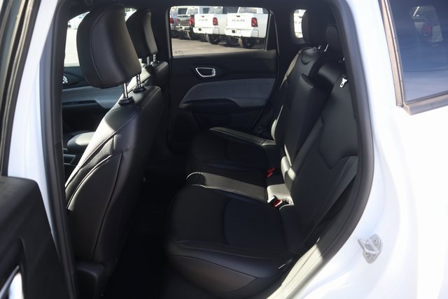 New 2026 Jeep Compass Latitude image 15