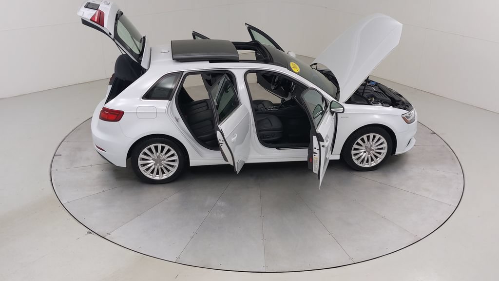 Used 2018 Audi A3 e-tron Prestige w/ Prestige Package FWD image 49