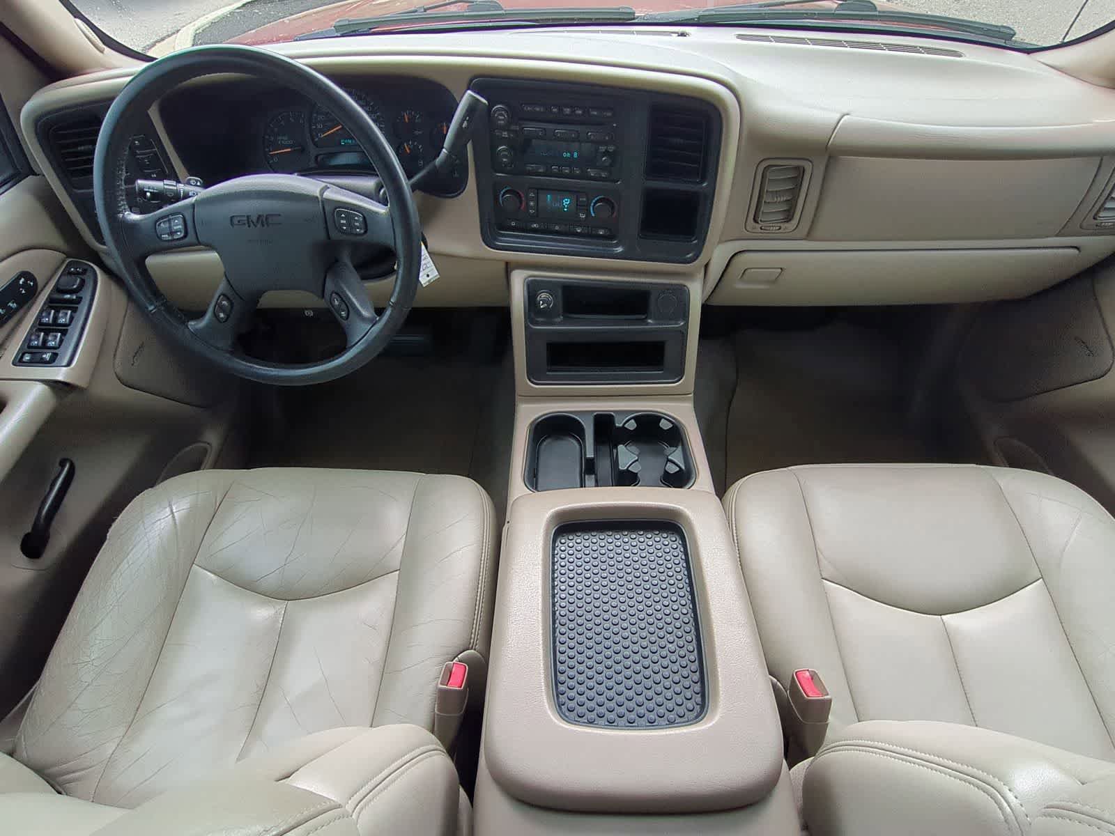 Used 2005 GMC Yukon XL SLT w/ SLT Preferred Equipment Group AWD/4WD image 15