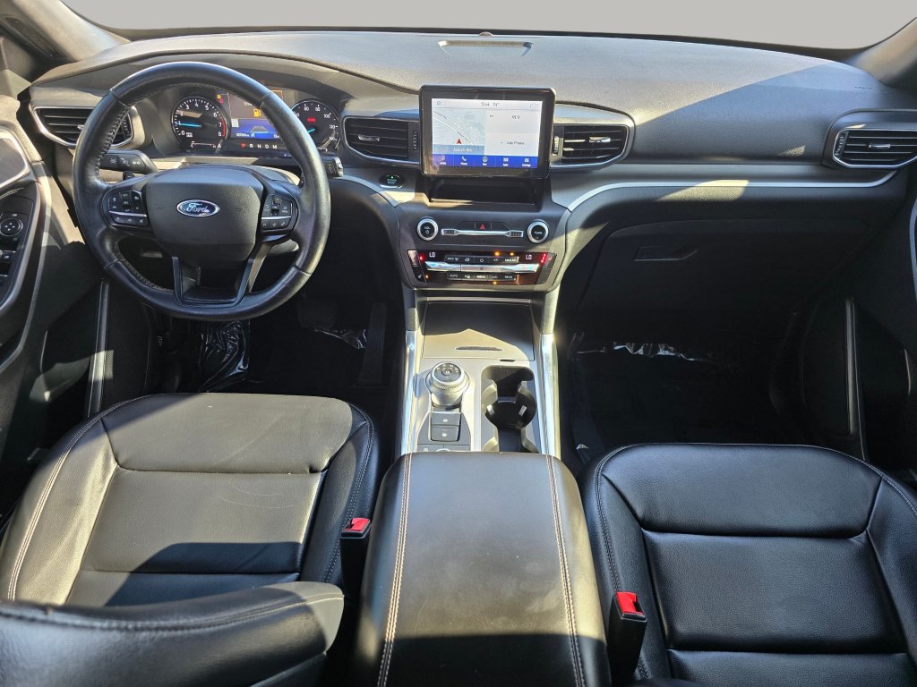 Used 2020 Ford Explorer XLT w/ Equipment Group 202A AWD/4WD image 2