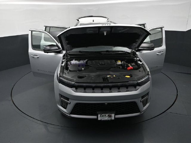 New 2026 Jeep Grand Wagoneer L Limited AWD/4WD image 25