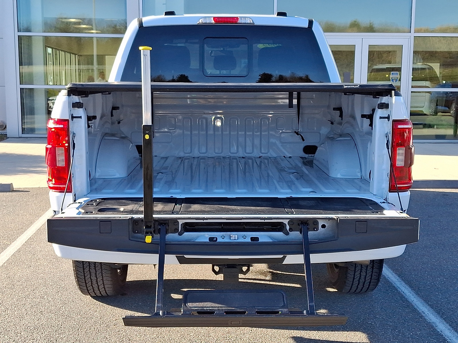 Certified 2022 Ford F150 XLT w/ Equipment Group 302A High image 28