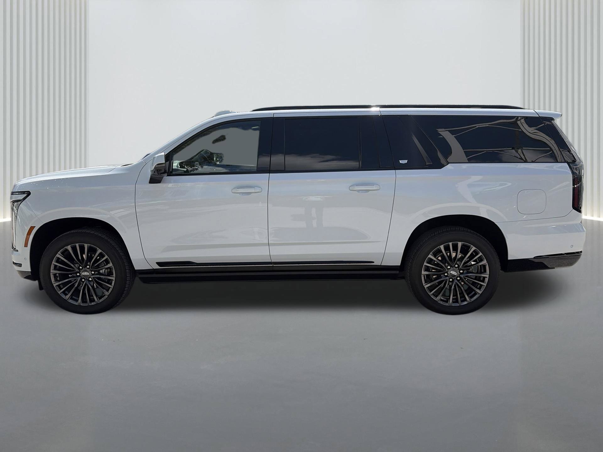 Used 2026 Cadillac Escalade ESV Platinum Sport w/ LPO, Floor Liner Package AWD/4WD image 2