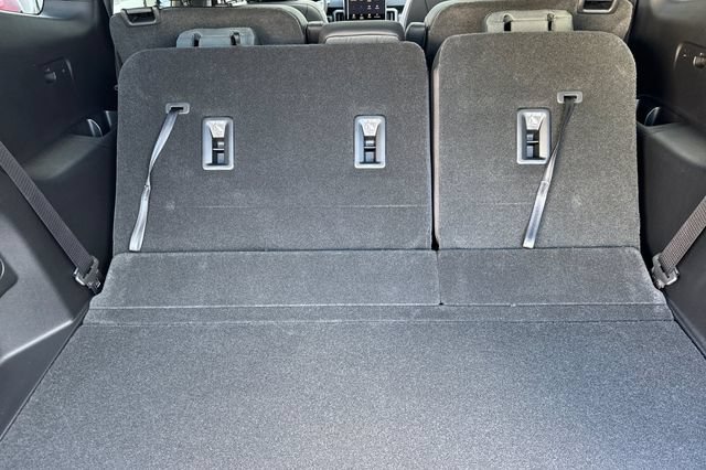 Used 2026 GMC Acadia AT4 AWD/4WD image 15