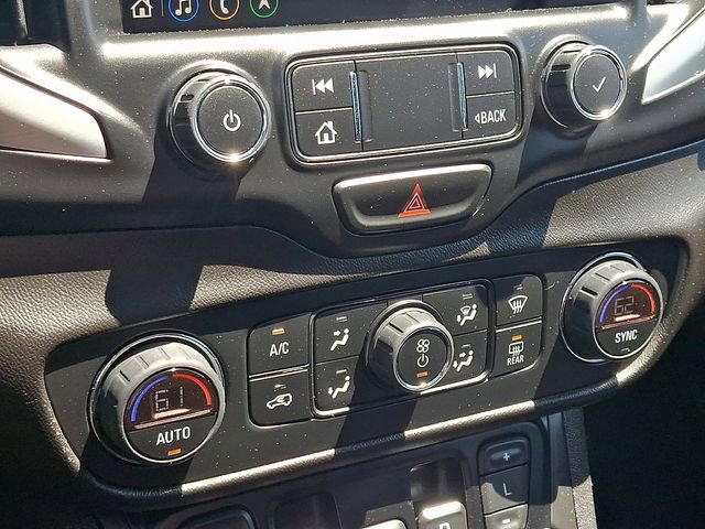 Certified 2021 GMC Terrain SLT w/ Infotainment Package II AWD/4WD image 16