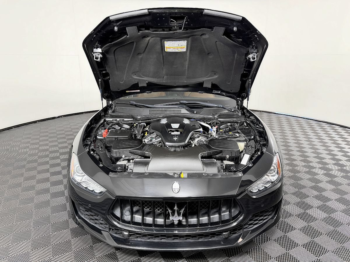 Used 2018 Maserati Ghibli RWD image 19