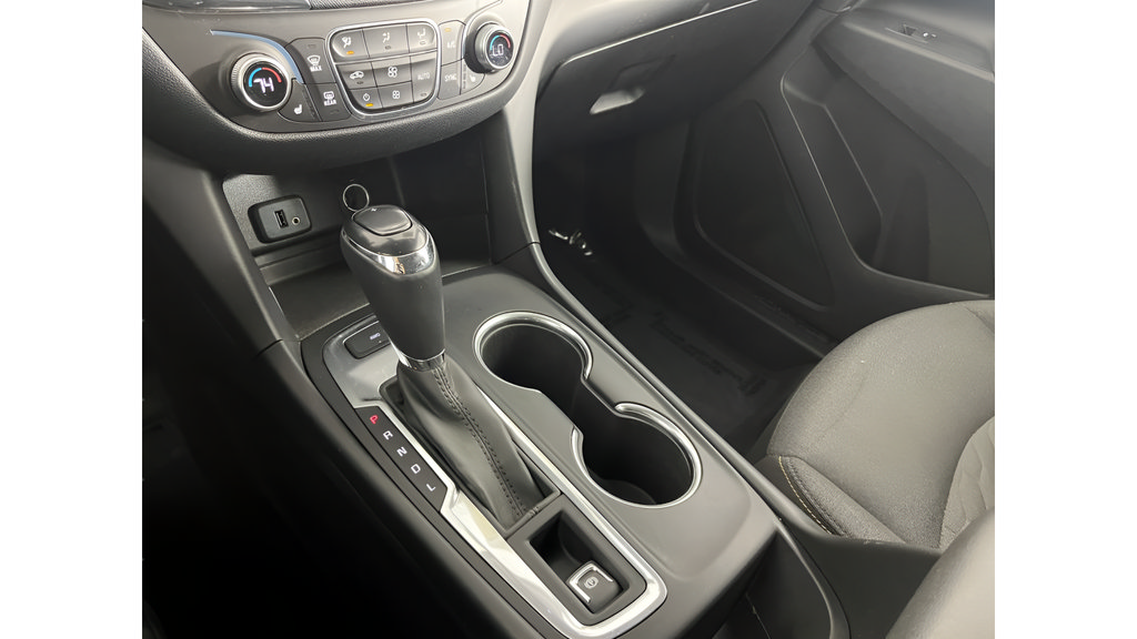 Used 2018 Chevrolet Equinox LT AWD/4WD image 22