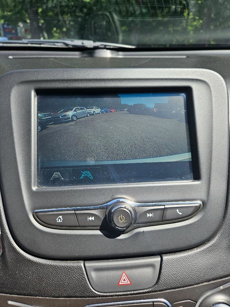 Used 2018 Chevrolet Malibu LT image 14