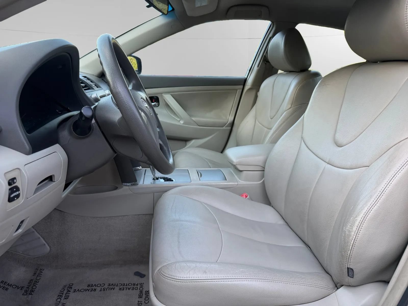 Used 2010 Toyota Camry LE FWD image 10