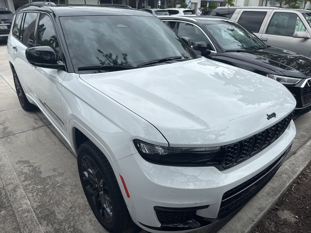 Used 2025 Jeep Grand Cherokee L Summit image 2
