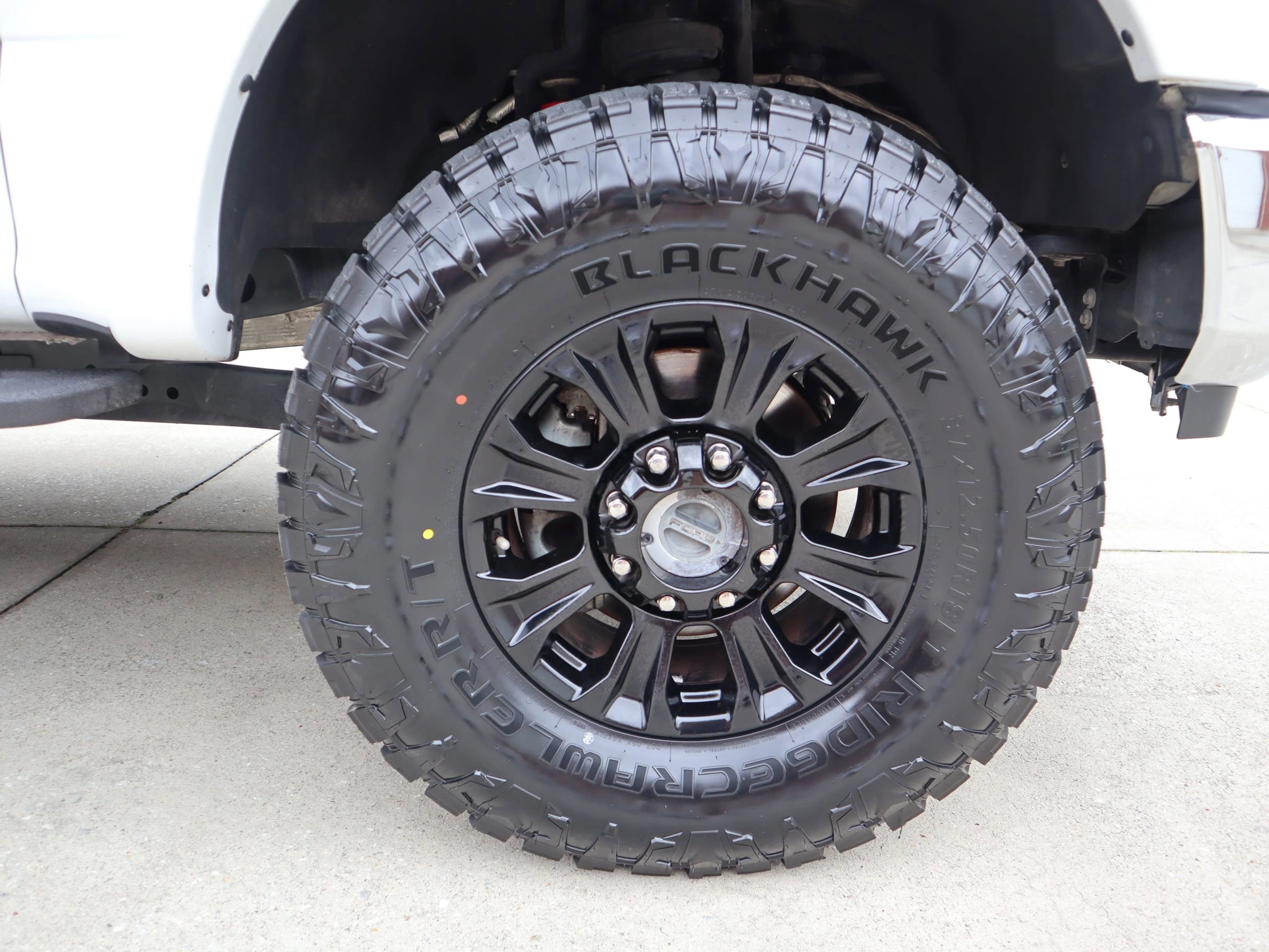 Used 2022 Ford F350 Lariat w/ Tremor Off-Road Package image 35